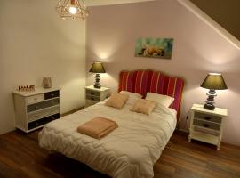 Gite Lilas Sensation, hotel with parking in Thury