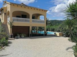 Villa Isabelle, guest house in Barraca de Aguas Vivas