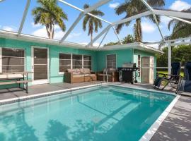 Relaxing 4 bedroom home with Pool, hotel din Punta Gorda