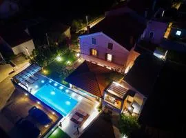 Apartments with swimming pool Preko, Ugljan - 14163
