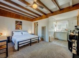 Pine Tree Place - Unit 1, hotel in South Lake Tahoe