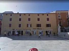 Apartments with WiFi Zadar - 14529