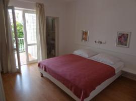 Apartments by the sea Rab - 16359, hotell sihtkohas Banjol