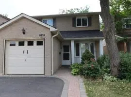 3-bedroom Home in Mississauga