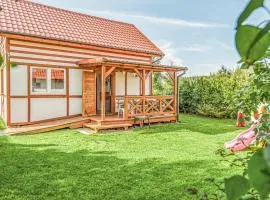 Amazing Home In Ustka-przewloka With 3 Bedrooms And Wifi