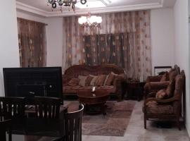 Cool Bayader apartment, apartamento en Amán