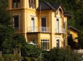 Villa Torretta, cheap hotel in Varenna