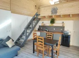 Petit Coin de Bonheur studio Neuf climatisé avec terrasse et parking privé à 5mins du Centre-ville