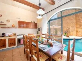Ta Indri Holiday Home