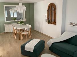 Apartamento completamente reformado en el casco antiguo con vistas al rio, apartment in Balaguer