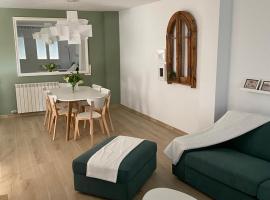Apartamento completamente reformado en el casco antiguo con vistas al rio, hotel en Balaguer