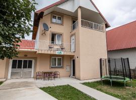 SNAM Rooms&Apartment, hotel in Žabljak