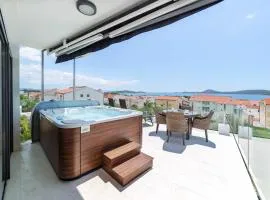 Villa Aliara Jacuzzi Apartment