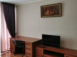 1 комнатная квартира в самом центре с видом на сквер, holiday rental in Kostanay