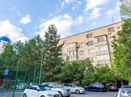 Однокомнатная квартира Самал 3, apartment in Almaty