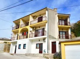 Apartments with a parking space Senj - 16747