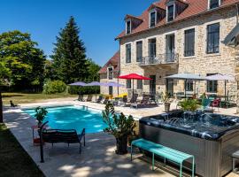 Le 49 Côté Parc & SPA, hotel v destinaci Domblans