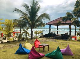 Barriga Feliz Surf Camp, hotel v destinaci Lagudri