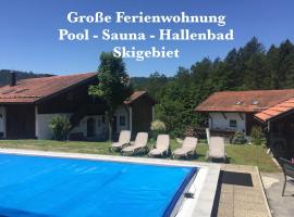 SIMPLY-THE-BEST-Ferienwohnung-mit-Pool-Sauna-Schwimmbad-bis-6-Personen, parkimisega hotell sihtkohas Hauzenberg