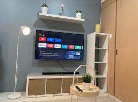 1 BR Cozy Modern-Style Condo with Balcony & 5-star amenities at Wind Residences，大雅台的分租公寓