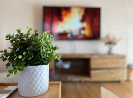 Ferienwohnung - 100m von der Talstation Aletsch Bahnen und Bahnhof Fiesch, BESTE Ausgangslage, παραθεριστική κατοικία σε Fiesch