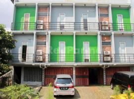 BSD Victory Homestay Mitra RedDoorz, hotel with parking in Dadap