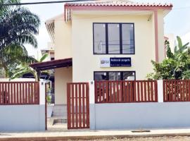 Hotel/Residencial Aeroporto São Tomé, hotel v mestu São Tomé