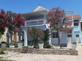 Villa Pera Apartments
