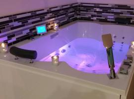 L'instant spa et sa terrasse privative:  bir ucuz otel