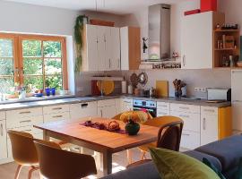 Ferienwohnung Wybo mit Garten、ヴレーメンのホテル