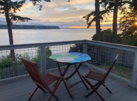 Waterfront, Sunsets and Mountains, cottage in Port Townsend