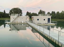 Blue Village, imbarcazione a Savigliano