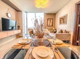 STAY BY LATINEM Luxury 2BR Holiday Home CV B1309 Near Burj Khalifa, hotel in zona Meydan Racecourse, Dubai