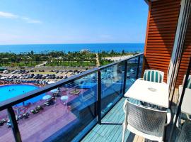 Euphoria Sea View Luxury Swimming pool appartment, hótel með bílastæði í Batumi