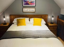 The Rowanberry Suite at Rowan Cottage, hotel in Elgol