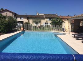 Les Chenets, bed and breakfast v destinaci Chenay