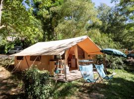 Camping Onlycamp Le Petit Bocage, Hotel in Les Essarts