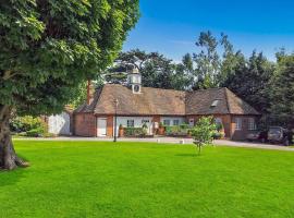 The Coach House by Bloom Stays, hotel with parking in Harrietsham