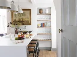 Pet-friendly Luxury Home For Families & Friends