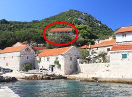 Apartments and rooms by the sea Lucica, Lastovo - 990, hôtel à Lastovo
