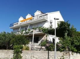 Rooms by the sea Slano, Dubrovnik - 18910, pensionat i Slano