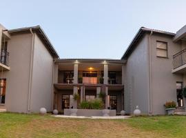 Altissimo Guesthouse, hotelli kohteessa Bloemfontein lähellä maamerkkiä Free State National Botanical Gardens