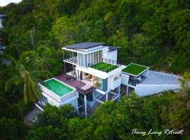 찰로쿰에 위치한 호텔 Luxury Sunset and Seaview 3BR 4BA Pool Villa