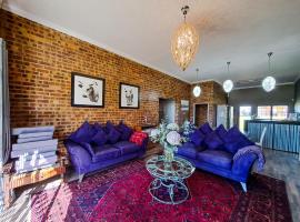 Dullstroom Manor Game & Trout Lodge, apartment in Dullstroom