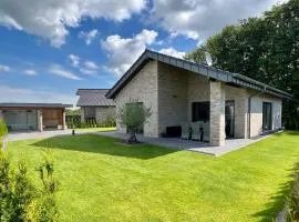 Schönes Ferienhaus mit Sauna am Harkebrügger See in der Nähe von Oldenburg