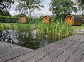 Gem&uuml;tliches Schlaffass am Schwimmteich mit Heizung