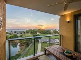 ZEN BY THE OCEAN - 1-BR Executive Biz Retreat