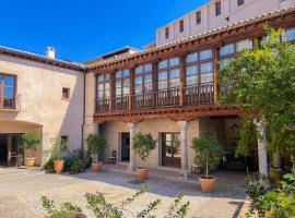 Casa del Armiño - Historic Boutique Hotel in Toledo Old Town، فندق في طليطلة