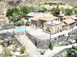 산미겔 데 아보나에 위치한 교외 저택 Caserio rural antiguo con espectacular piscina y Wifi en San Miguel de Abona, Tenerife Sur