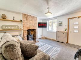Guest Homes - London Road Cottage, vacation rental in Worcester